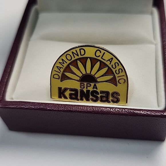 BPA Diamond Classic Kansas Pin Pinback - Picture 1 of 2
